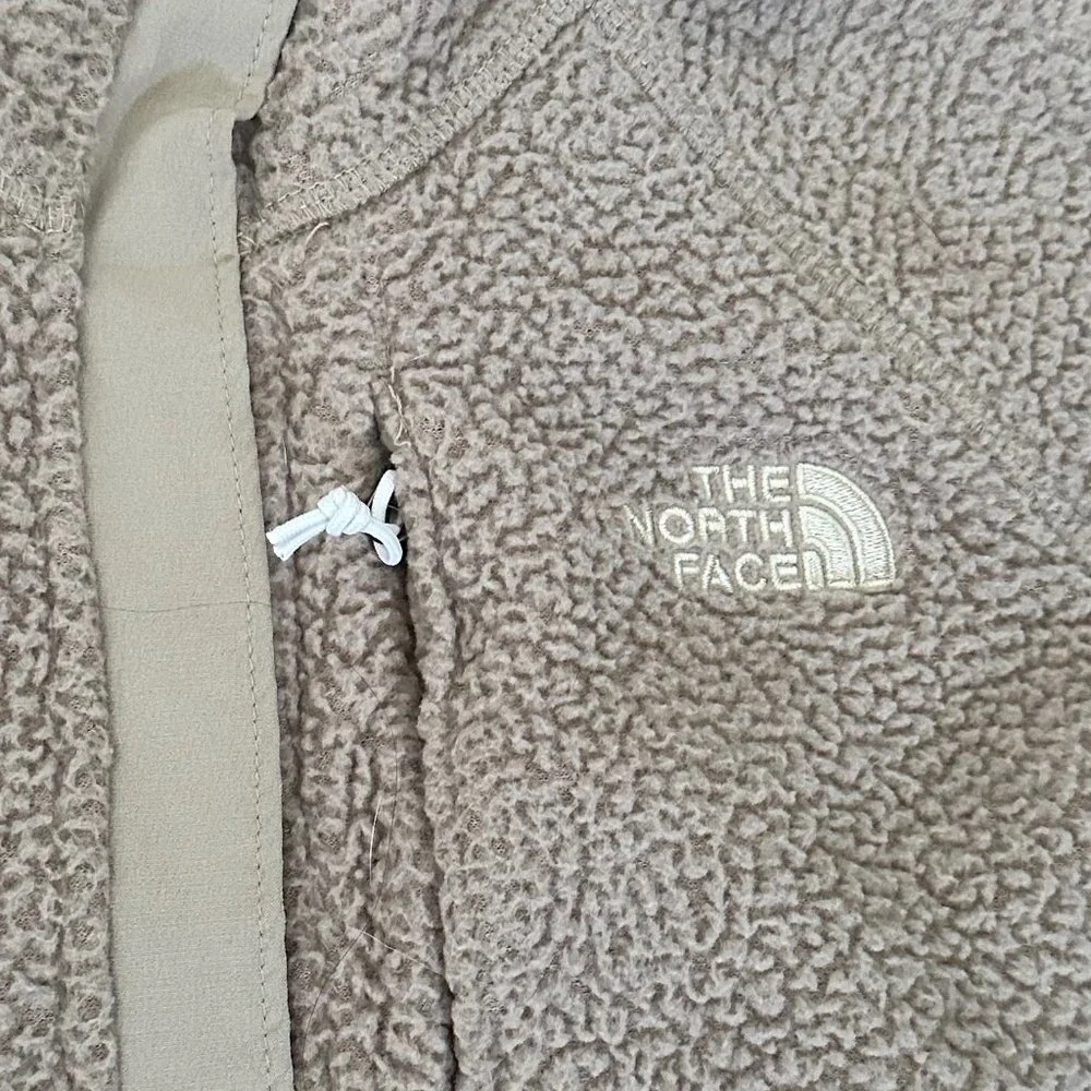 The Nork Face Women's Pullover Jacket - Size: Medium - Picture 2 of 4